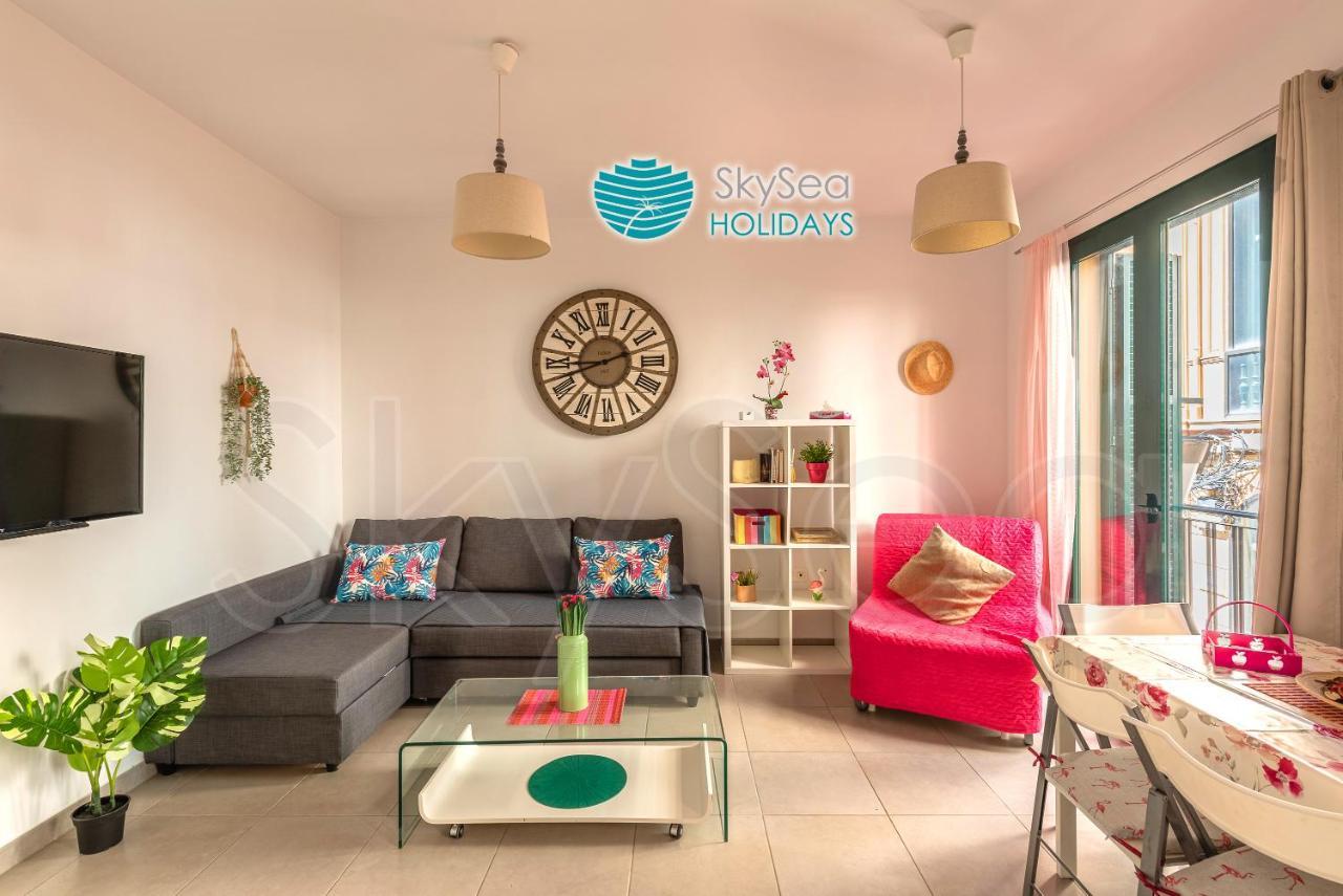 Skysea Holidays City Center Suites مالقة المظهر الخارجي الصورة