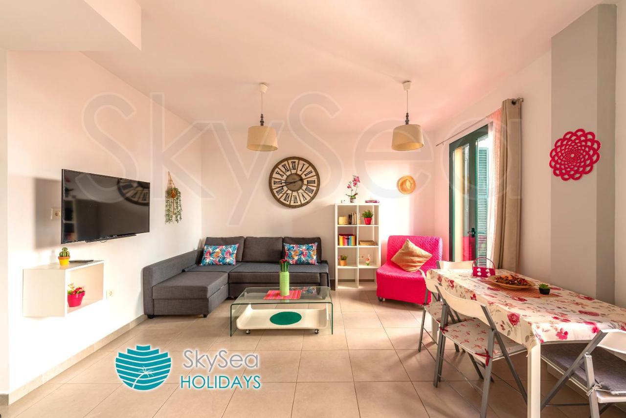 Skysea Holidays City Center Suites مالقة المظهر الخارجي الصورة