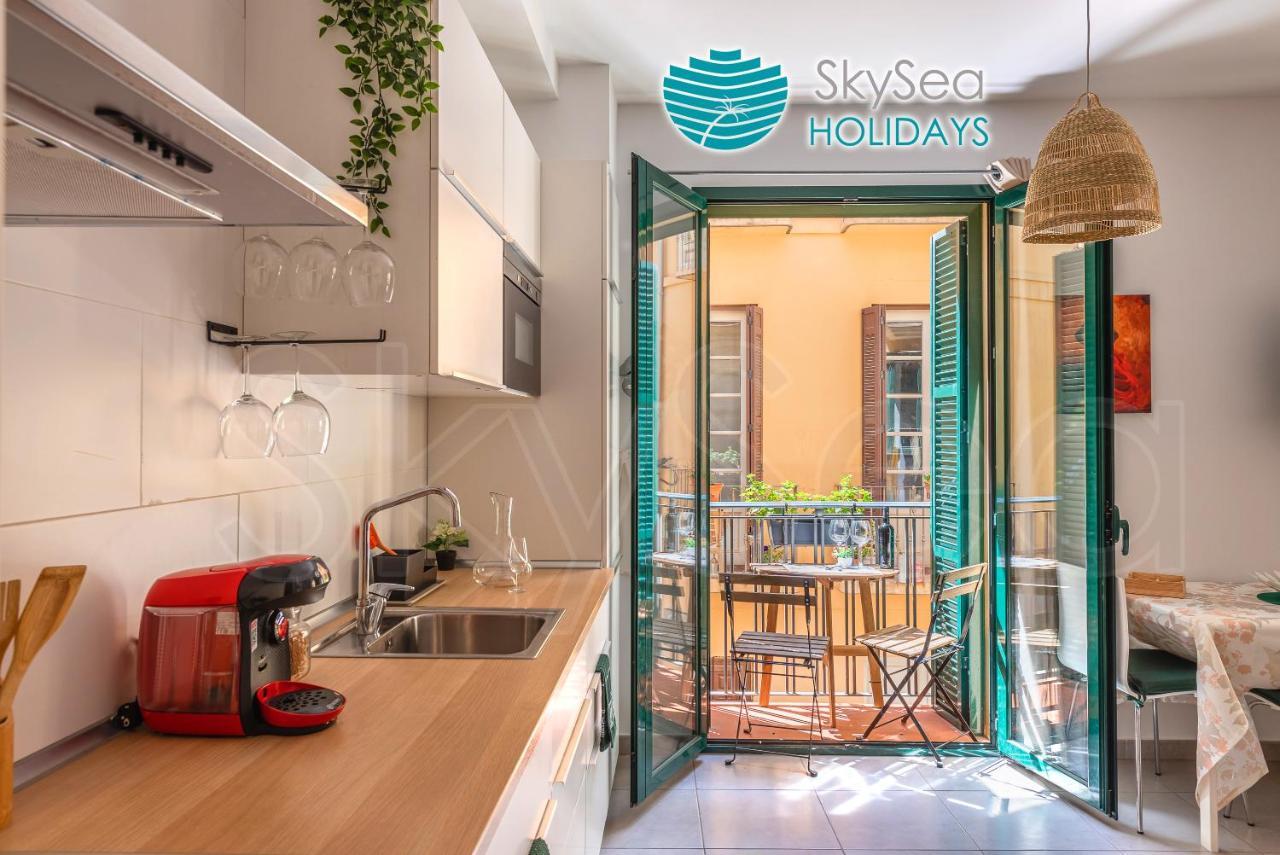 Skysea Holidays City Center Suites مالقة المظهر الخارجي الصورة