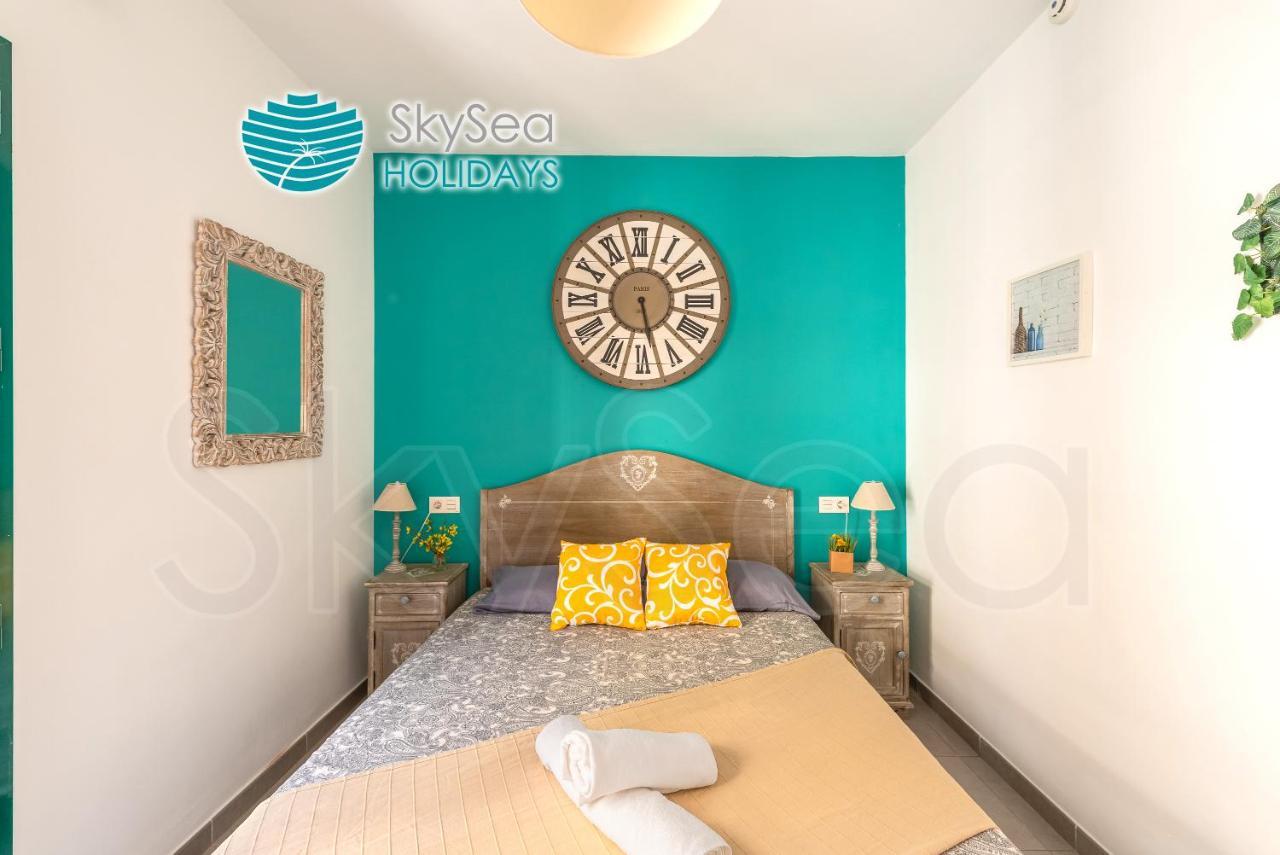 Skysea Holidays City Center Suites مالقة المظهر الخارجي الصورة