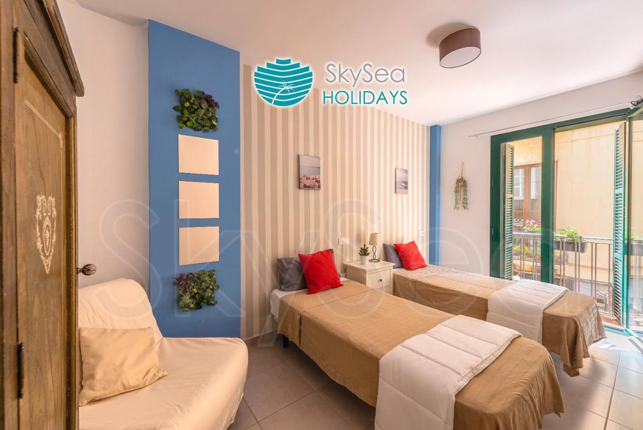 Skysea Holidays City Center Suites مالقة المظهر الخارجي الصورة