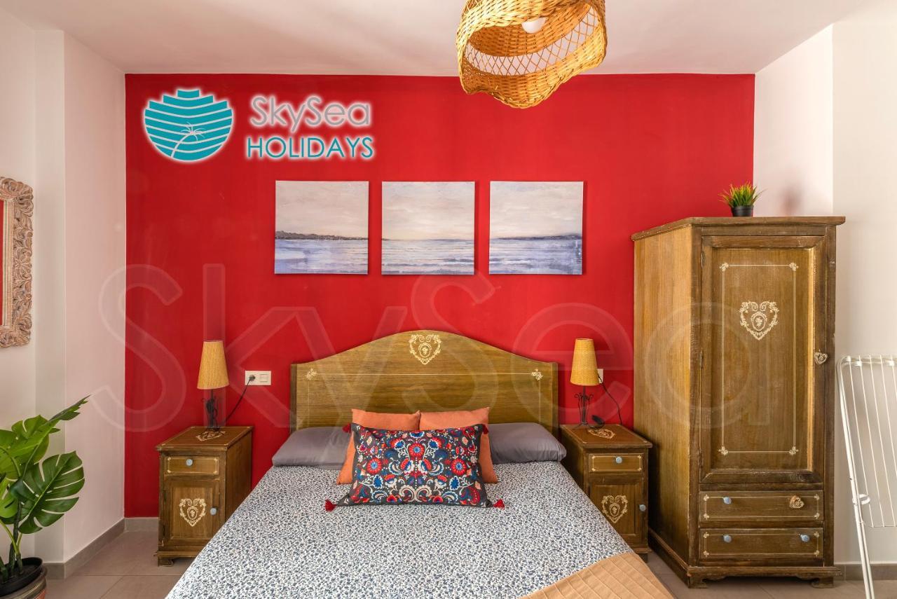 Skysea Holidays City Center Suites مالقة المظهر الخارجي الصورة