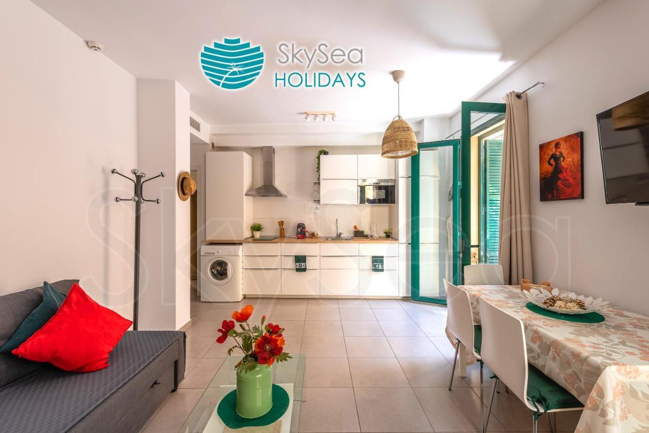 Skysea Holidays City Center Suites مالقة المظهر الخارجي الصورة