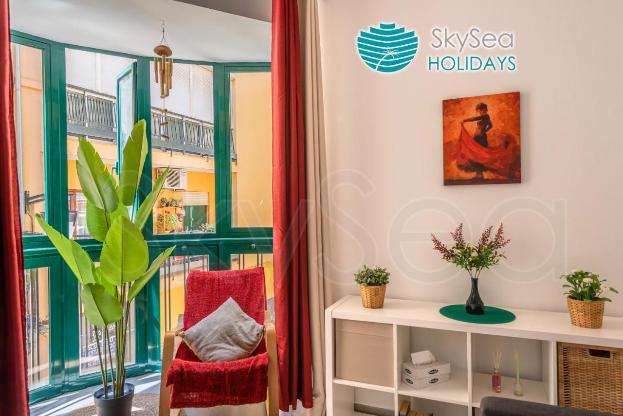 Skysea Holidays City Center Suites مالقة المظهر الخارجي الصورة