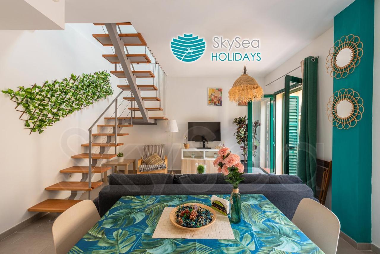 Skysea Holidays City Center Suites مالقة المظهر الخارجي الصورة