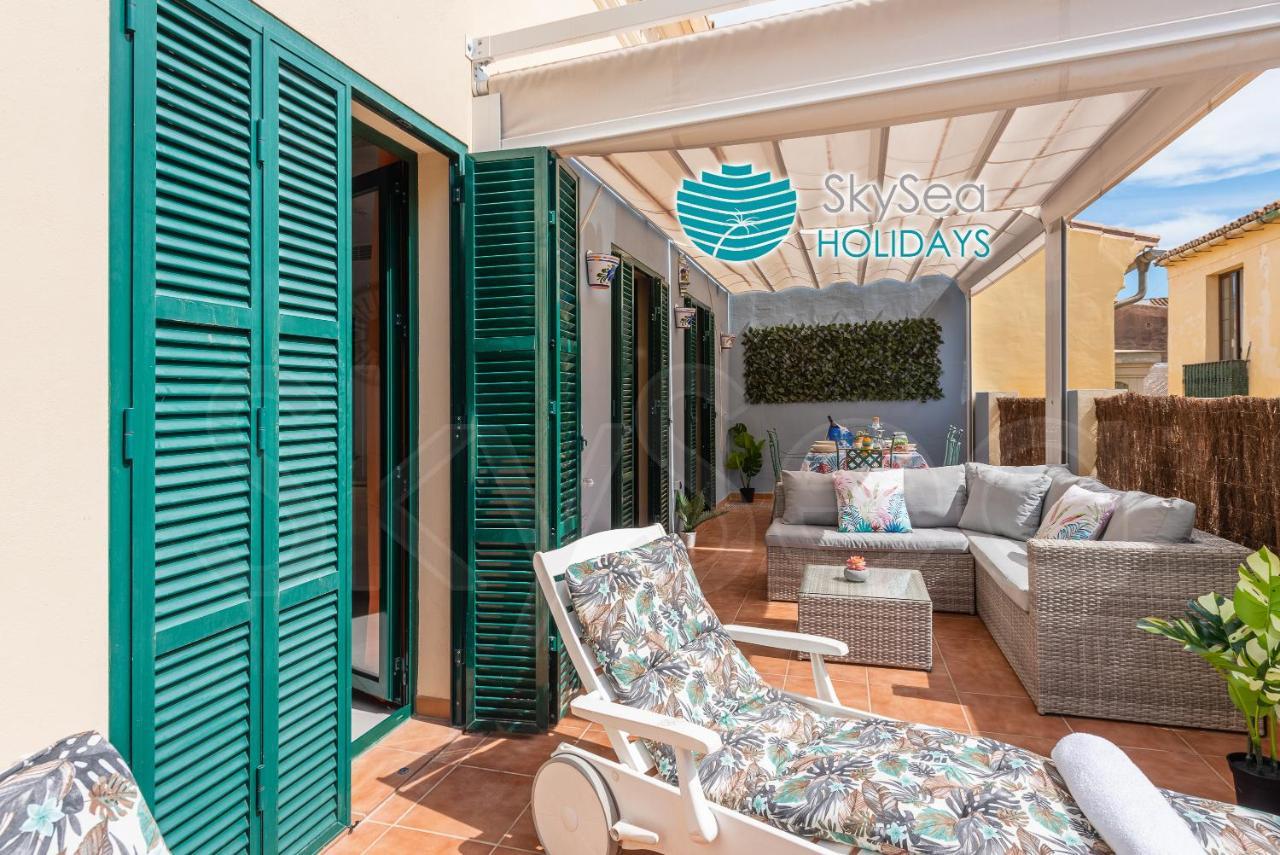 Skysea Holidays City Center Suites مالقة المظهر الخارجي الصورة