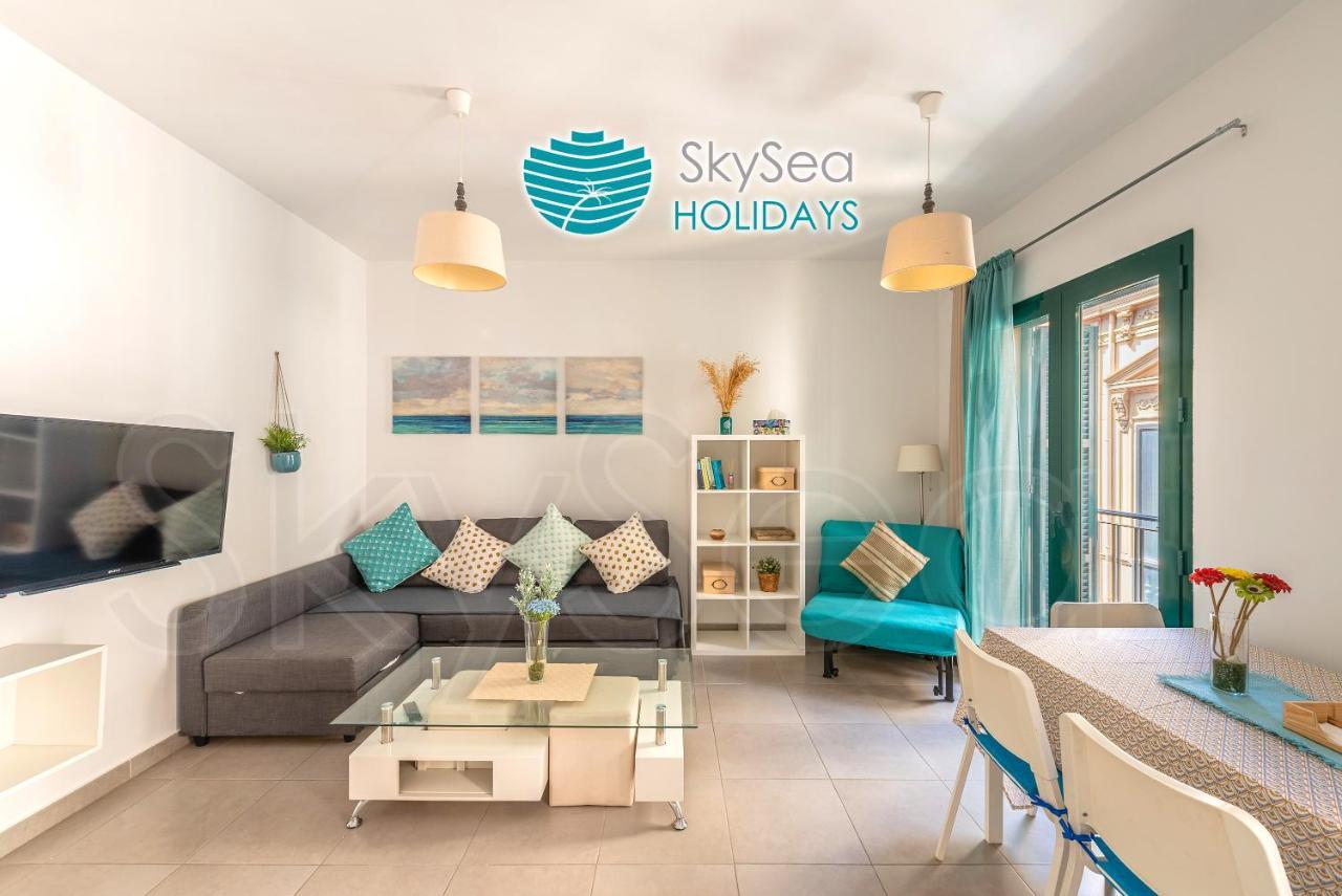 Skysea Holidays City Center Suites مالقة المظهر الخارجي الصورة