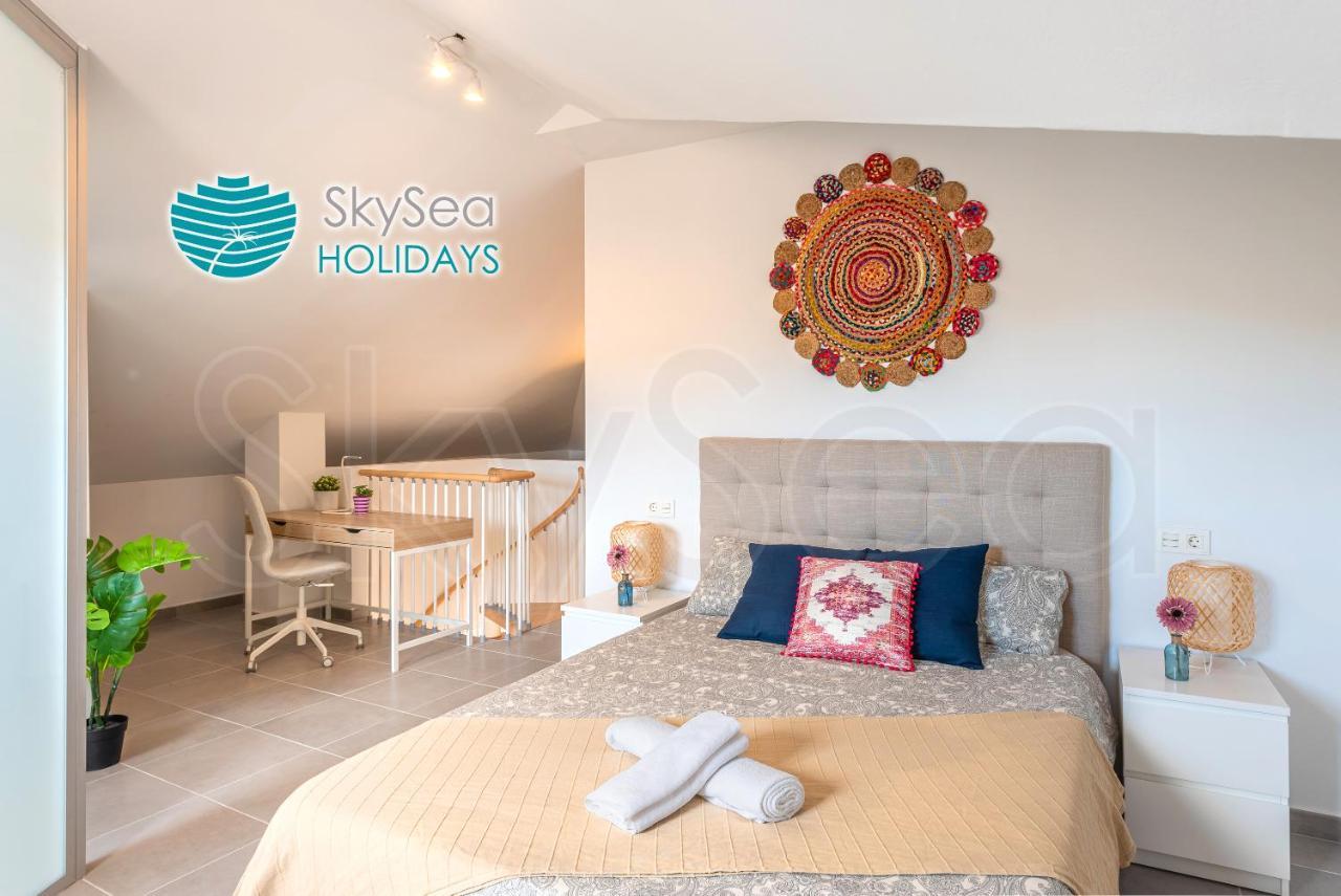 Skysea Holidays City Center Suites مالقة المظهر الخارجي الصورة