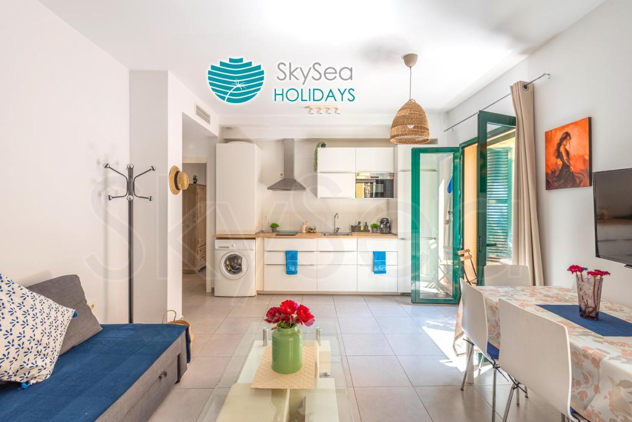 Skysea Holidays City Center Suites مالقة المظهر الخارجي الصورة