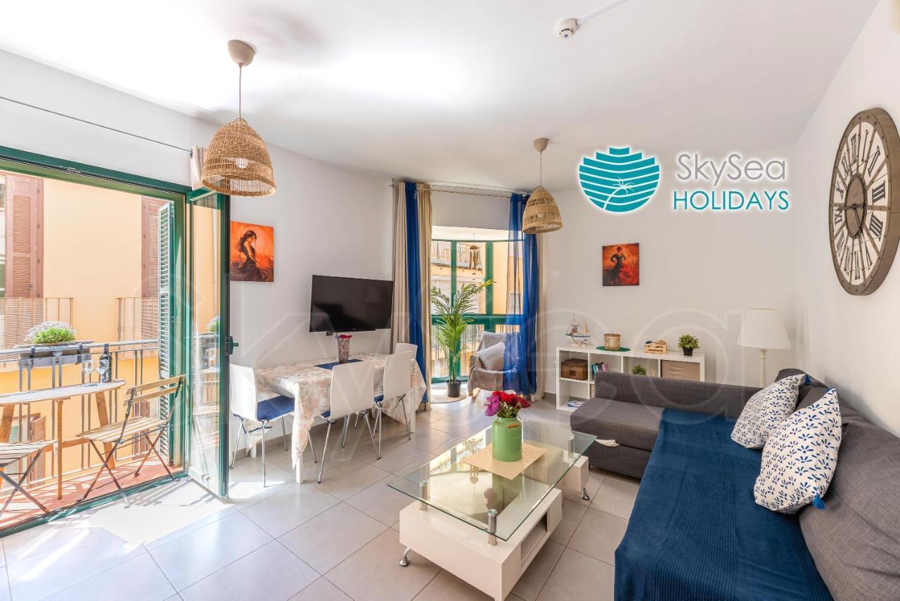 Skysea Holidays City Center Suites مالقة المظهر الخارجي الصورة