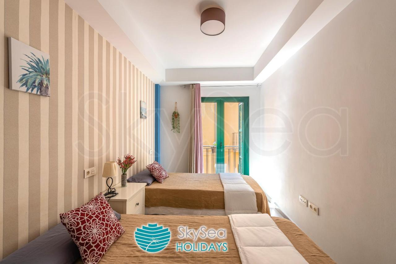 Skysea Holidays City Center Suites مالقة المظهر الخارجي الصورة